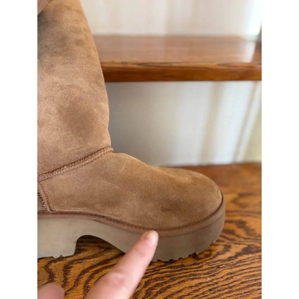 UGG Classic Esme‎ Boot New Heights Platform Boots Chestnut Suede Size 10 EUC